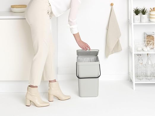 Brabantia Sort & Go Kitchen Recycling Bin | M / 6.6 Gal / 25L | Light Gray | Removable Stay-Open Lid, Carry Handle | Trash Can for Bottles, Cans, Paper, Glass | Wall-Mounting Bracket Sold Separately