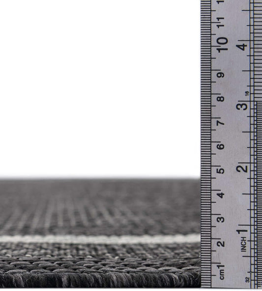 Unique Loom Outdoor Border Collection Area Rug - Soft Border (7' 10" x 10' Rectangle Black/Ivory)