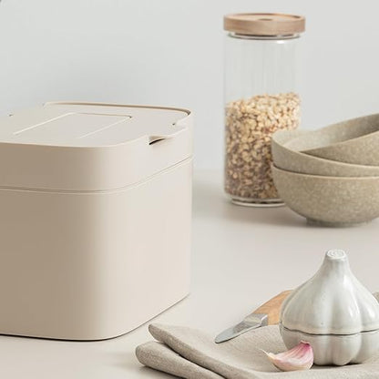 KAZAI. Compost Bin Kitchen 'Elin' | 1.2 GAL / 4.5L Countertop Compost Bin with Lid & Carbon Filter | Odor-Free, Dishwasher Safe, with Inner Bucket | Small Indoor Kitchen Composter | Taupe