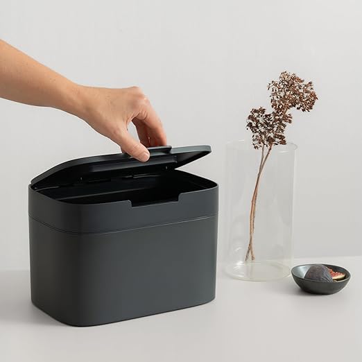 KAZAI. Compost Bin Kitchen 'Elin' | 1.2 GAL / 4.5L Countertop Compost Bin with Lid & Carbon Filter | Odor-Free, Dishwasher Safe, with Inner Bucket | Small Indoor Kitchen Composter | Graphite-Black
