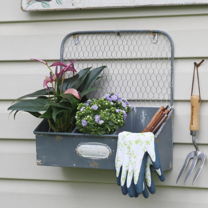 Rustic Metal Wall Mounted Planter Vintage Hanging Flower Pot with 3 Compartments Farmhouse Plants Holder Succulents Tubs for Garden Railing Fence Patio Yard Outdoor Decor