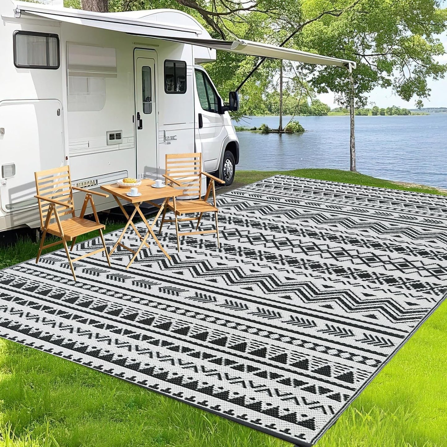 WILDROOTS 6x9 Feet Black and White Plastic Outdoor Rug, Stain Resistant Waterproof Reversible Outdoor Patio Rug, Fade Resistant Camping Rug