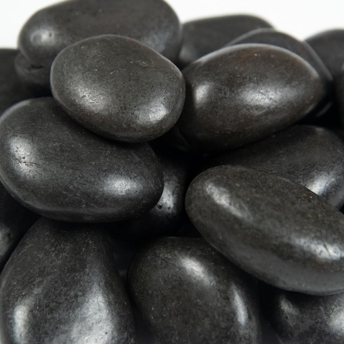 MSI Decorative Polished Black Pebbles, 1.2 inch - 2 inch, 40 lb. Bag(Pallet/ 55 Bags)