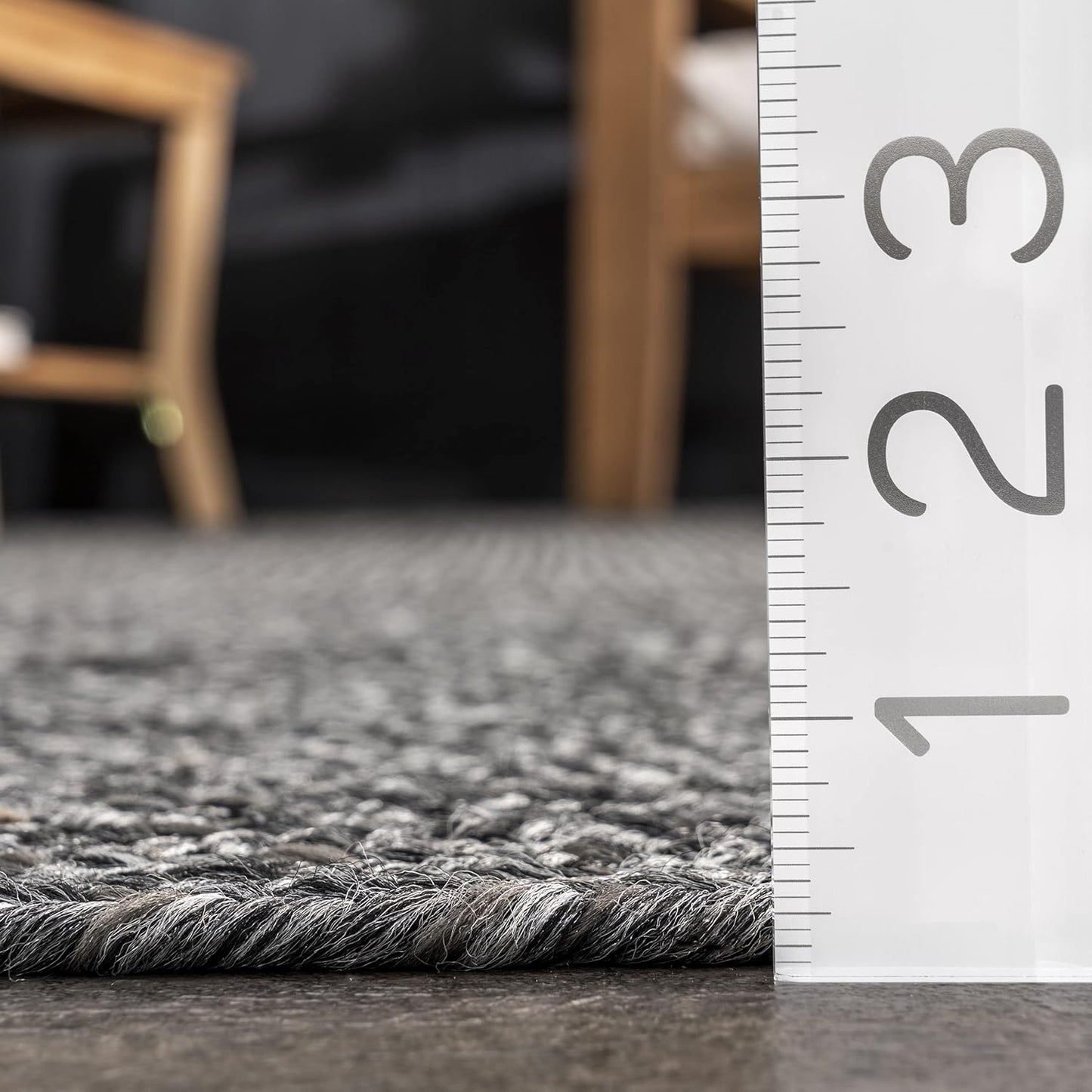 nuLOOM 4' Round Solid Hand Braided Indoor/Outdoor Area Rug, Pet-Friendly, High Traffic, Weather Resistant, for Patio, Balcony, Bedroom, Living, Dining Room, Wynn Charcoal