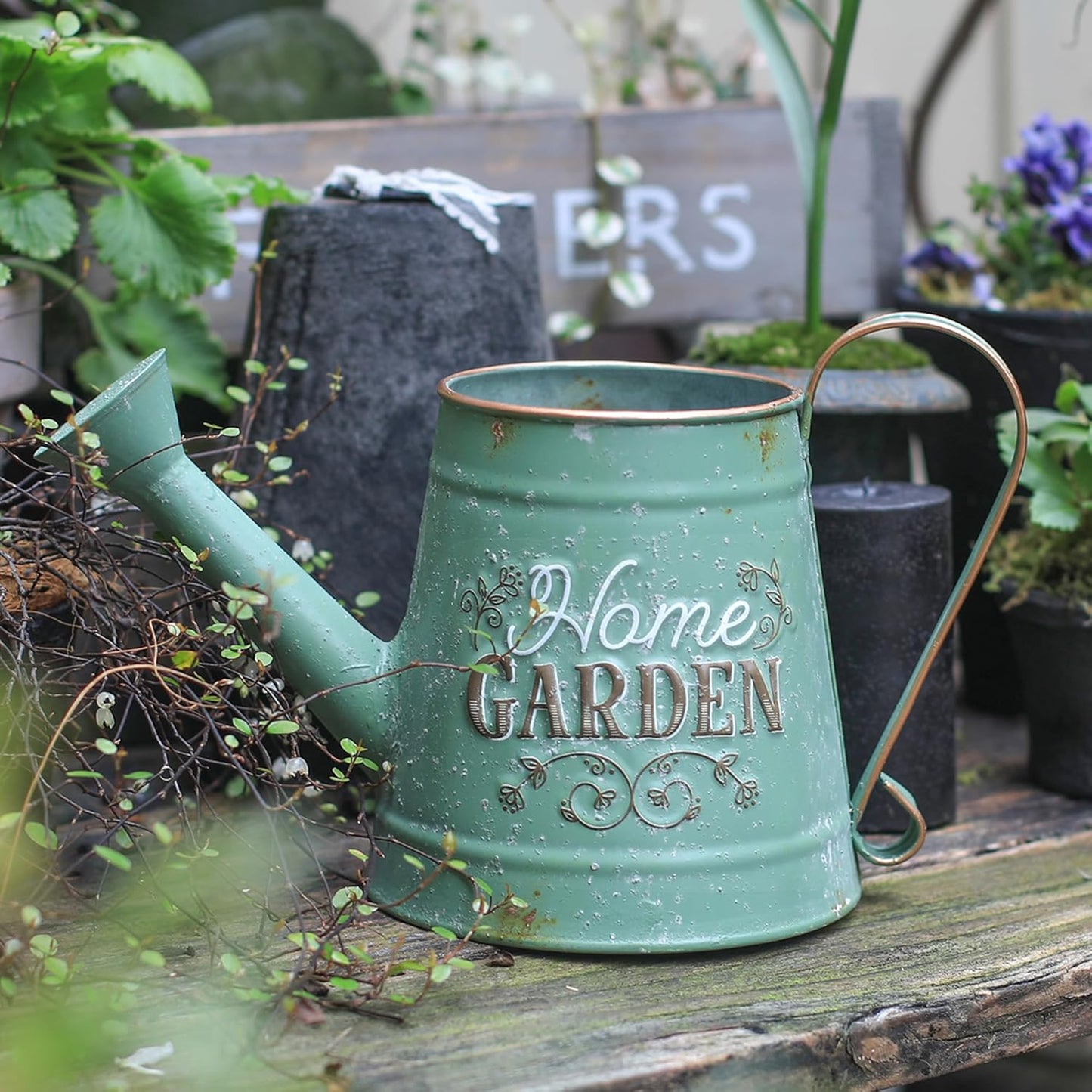 Cute Small Watering Can Indoor Plants Garden Metal Decorative Watering Cans for Outdoor Plants Bonsai Outdoor Garden Flower Decorative (Green, 1.5L, 50.7 Oz)