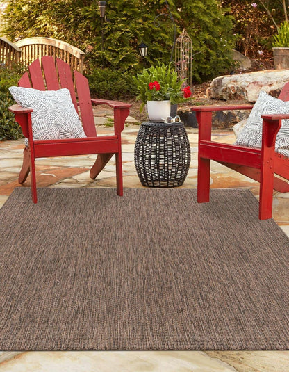 Unique Loom Outdoor Solid Collection Area Rug (5' 3" x 7' 1" Rectangle Light Brown/Ivory)