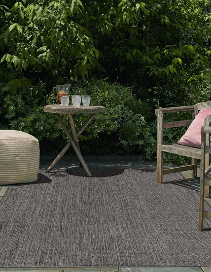 Unique Loom Outdoor Solid Collection Area Rug (10' x 14' Rectangle Black/Ivory)