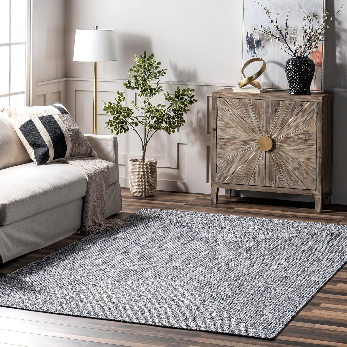 nuLOOM 5' Round Solid Hand Braided Indoor/Outdoor Area Rug, Pet-Friendly, High Traffic, Weather Resistant, for Patio, Balcony, Bedroom, Living, Dining Room, Wynn Navy