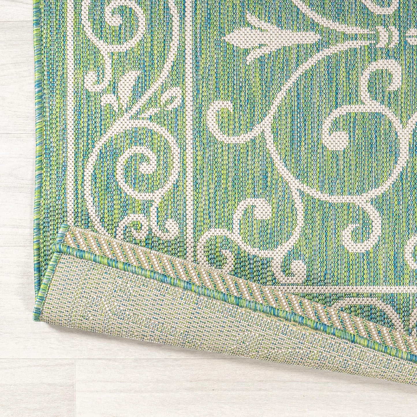 JONATHAN Y SMB106K-5R Charleston Vintage Filigree Textured Weave Indoor Outdoor Area Rug, Bohemian Coastal Classic Easy Cleaning,Bedroom,Kitchen,Backyard,Patio,Non Shedding, Green/Ivory, 5' Round