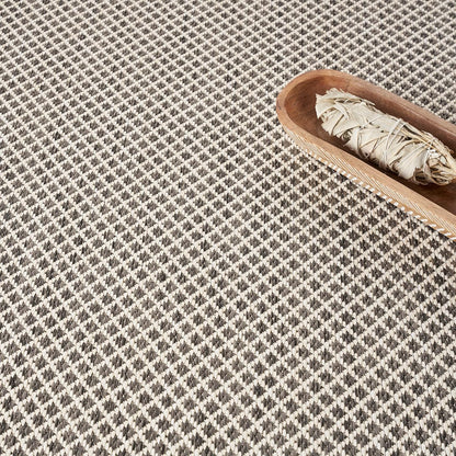 Nourison Home Courtyard Indoor/Outdoor Ivory/Charcoal 4' x Round Area Rug, Easy Cleaning, Non Shedding, Bed Room, Living Room, Dining Room, Backyard, Deck, Patio (4 Round)