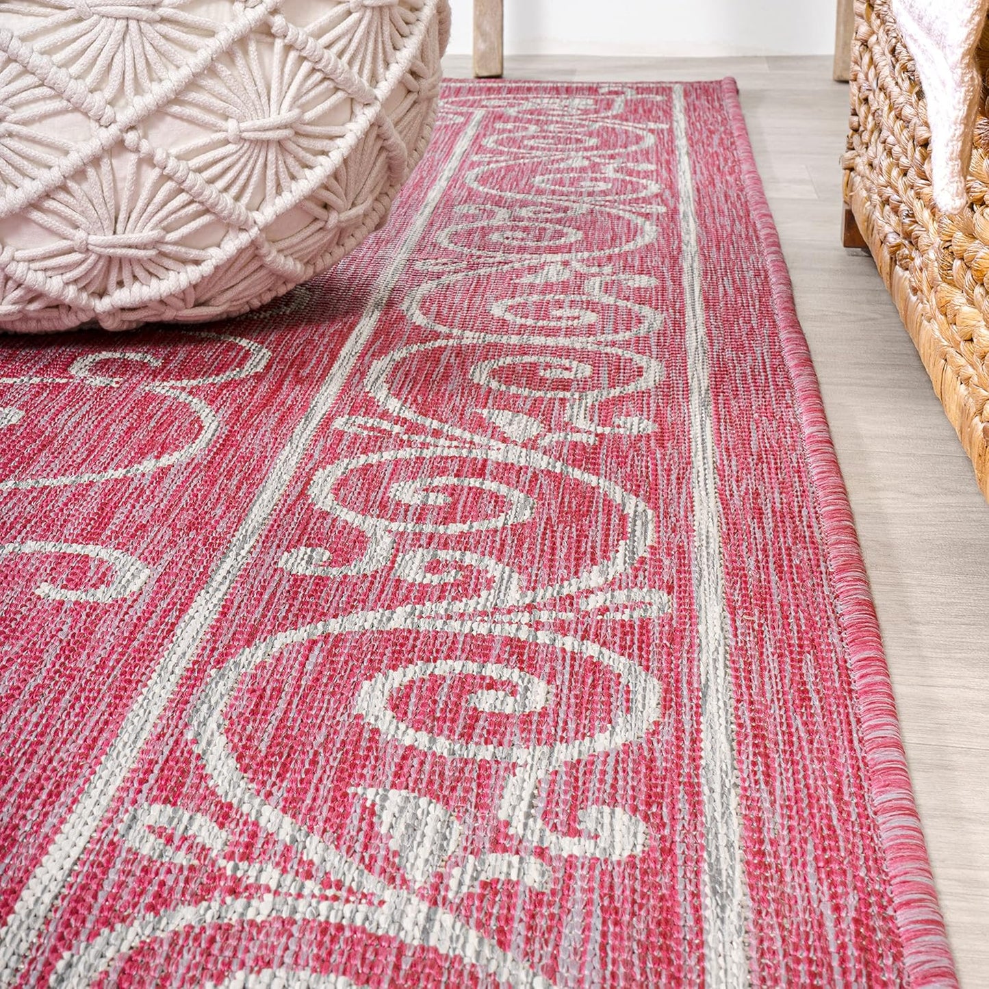 JONATHAN Y SMB106J-5R Charleston Vintage Filigree Textured Weave Indoor Outdoor Area Rug, Coastal, Bohemian, Classic Easy Clean,Bedroom,Kitchen,Backyard,Patio, Non-Shed, Fuchsia/Light Gray, 5' Round