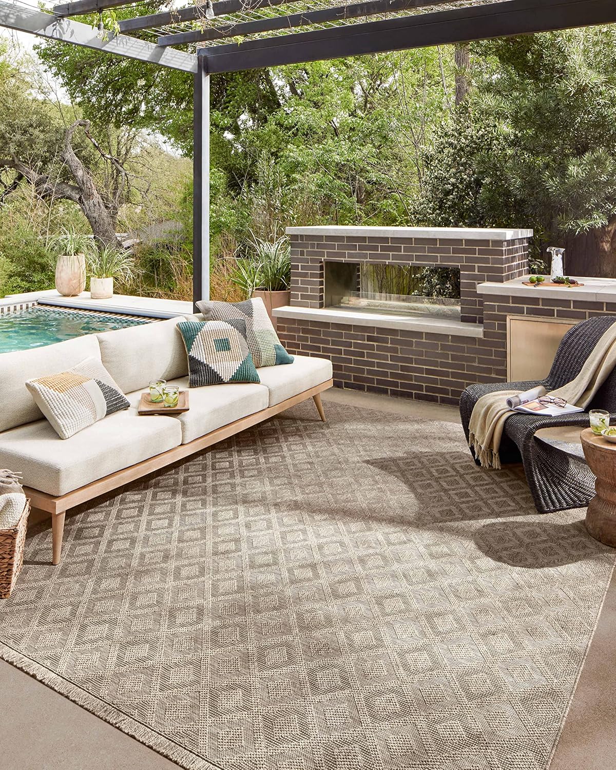 Loloi Dawn Collection Indoor/Outdoor DAW-07 Light Brown 7'-8" x 7'-8" Round Area Rug